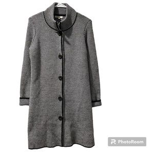 Cocogia Women’s Sweater Coat Like New Size Medium Black White Five Butto…